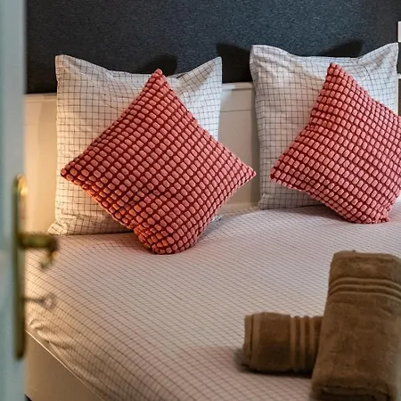 Confort Max 6 Personnes Parking Gratuit アパート ディジョン